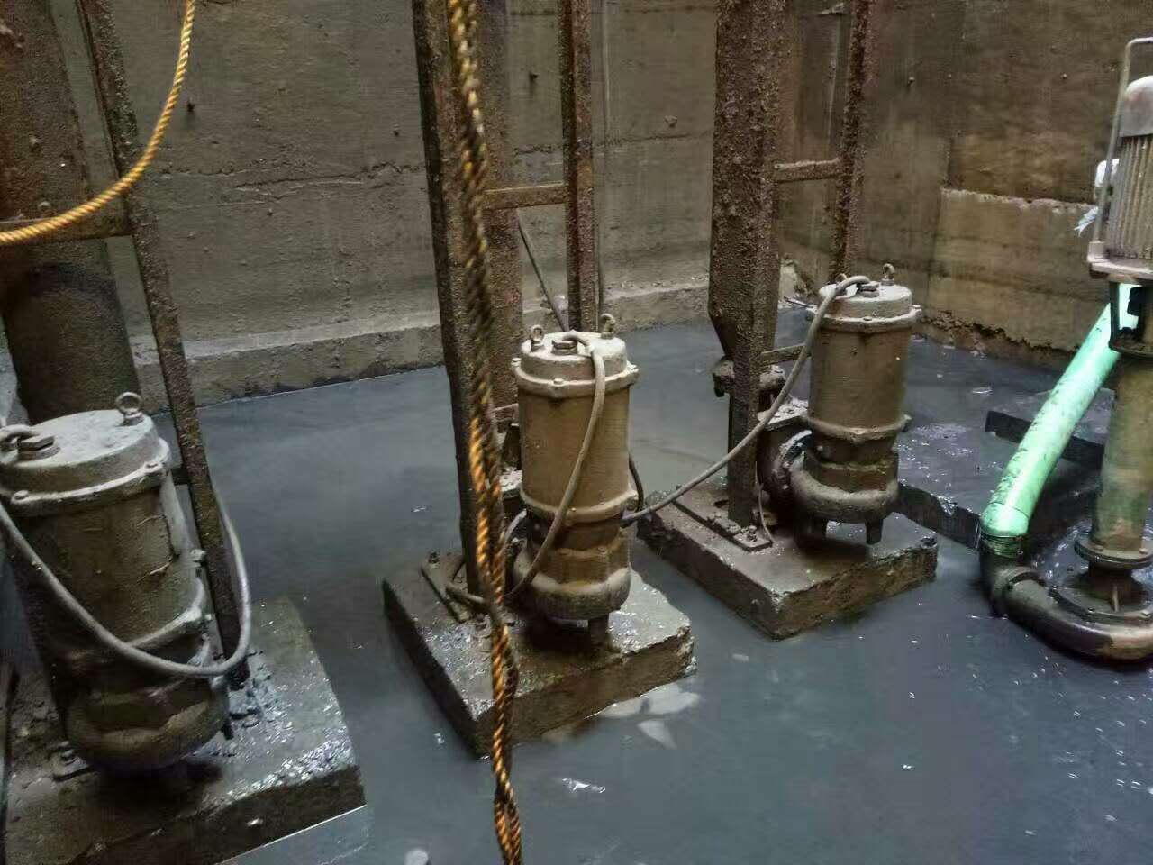 景东污水池清理